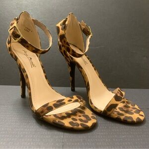 Anne Michelle Leopard print Ankle Strap Sandals Heels SZ 8